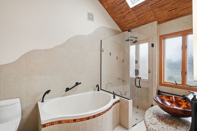 75 Castle Rd, Nahant, MA 01908