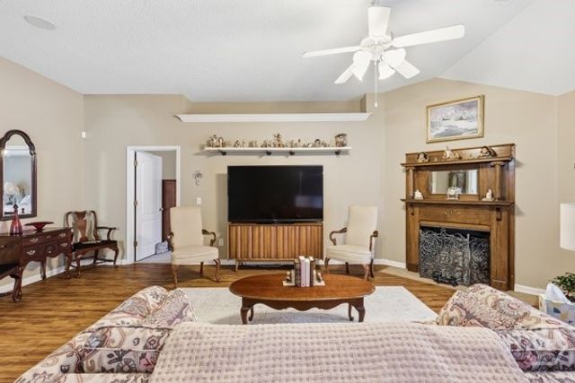 66 Laurenburg Court, Richmond Hill, GA 31324