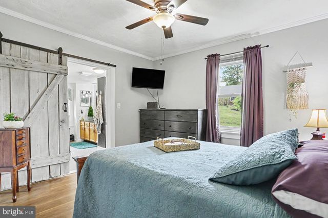 1146 ROTH CHURCH RD, Spring Grove, PA 17362