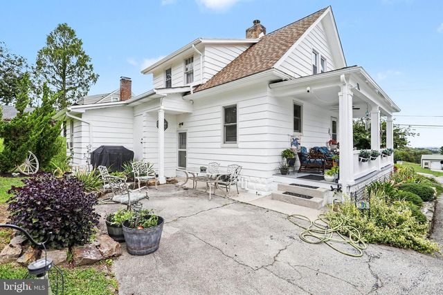 1146 ROTH CHURCH RD, Spring Grove, PA 17362