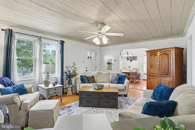 1146 ROTH CHURCH RD, Spring Grove, PA 17362