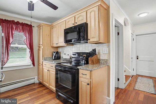 1146 ROTH CHURCH RD, Spring Grove, PA 17362