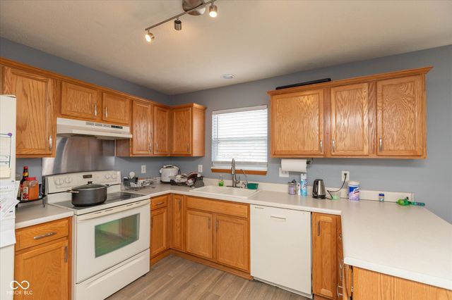 254 Halldale Drive, Whiteland, IN 46184