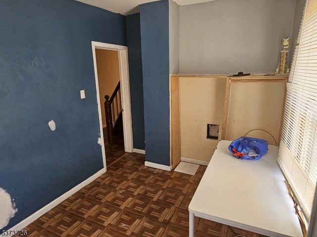 81 Westfield Ave, Elizabeth City, NJ 07208