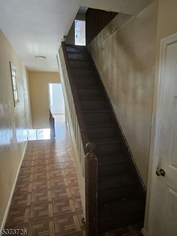 81 Westfield Ave, Elizabeth City, NJ 07208