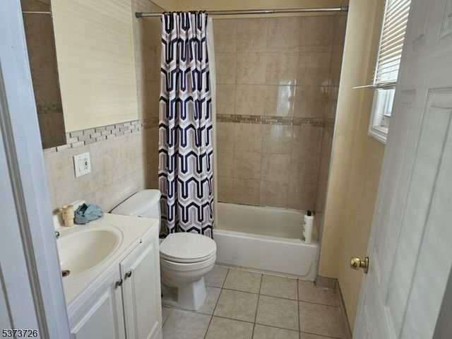 81 Westfield Ave, Elizabeth City, NJ 07208