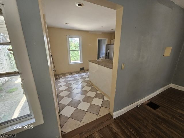 81 Westfield Ave, Elizabeth City, NJ 07208