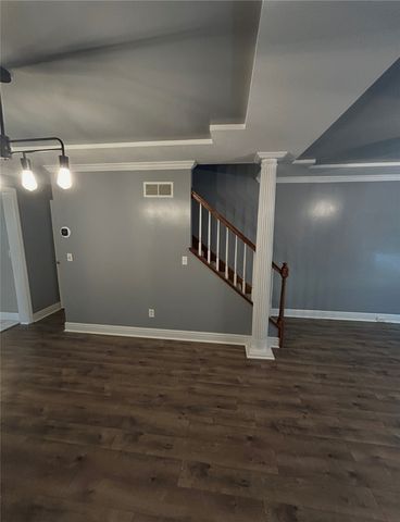 14 Yale Ave, West View, PA 15229