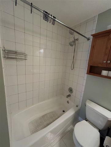 14 Yale Ave, West View, PA 15229