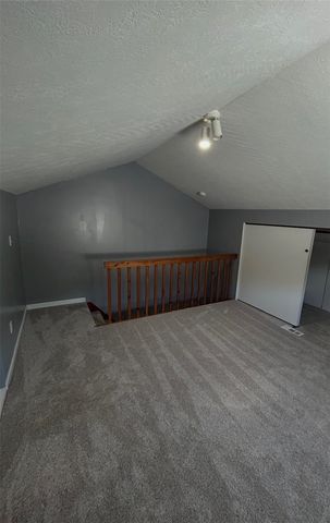 14 Yale Ave, West View, PA 15229