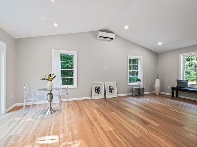 87 Murray Rd, Ashburnham, MA 01430
