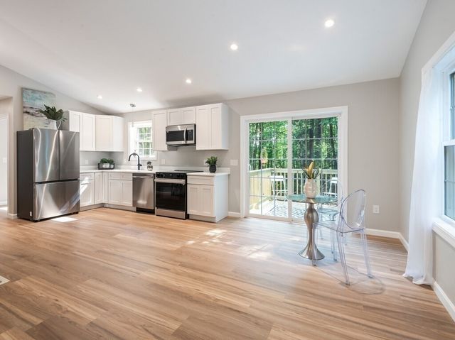 87 Murray Rd, Ashburnham, MA 01430