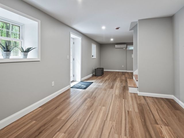 87 Murray Rd, Ashburnham, MA 01430