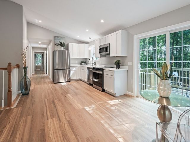 87 Murray Rd, Ashburnham, MA 01430
