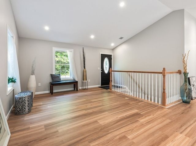 87 Murray Rd, Ashburnham, MA 01430