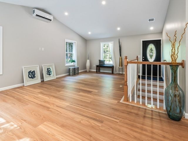 87 Murray Rd, Ashburnham, MA 01430