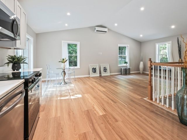 87 Murray Rd, Ashburnham, MA 01430