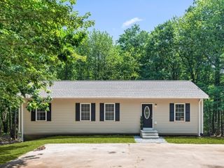87 Murray Rd, Ashburnham, MA 01430