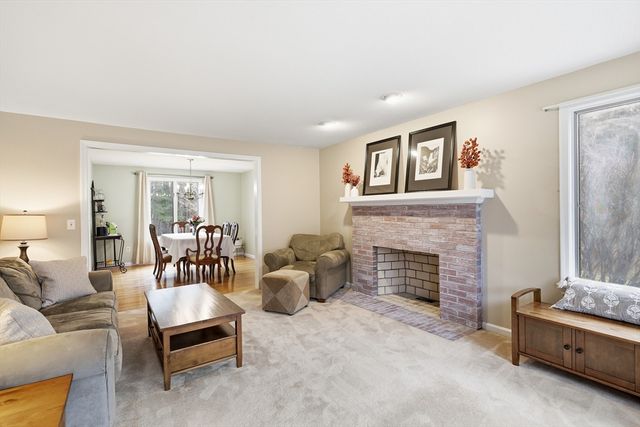 237 Millbrook Dr, East Longmeadow, MA 01028