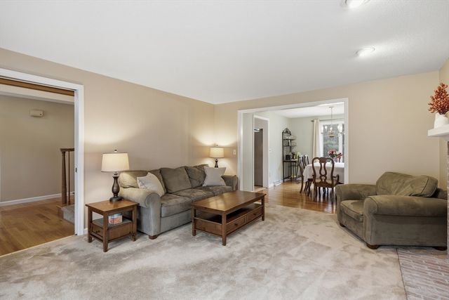 237 Millbrook Dr, East Longmeadow, MA 01028