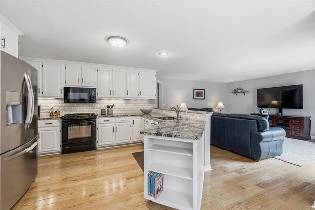 237 Millbrook Dr, East Longmeadow, MA 01028