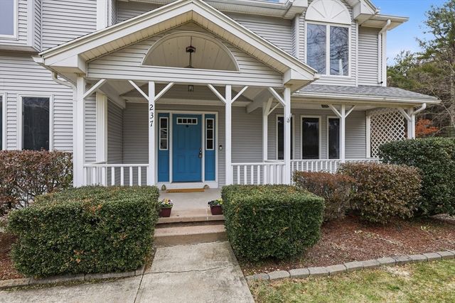 237 Millbrook Dr, East Longmeadow, MA 01028