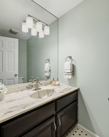 237 Millbrook Dr, East Longmeadow, MA 01028