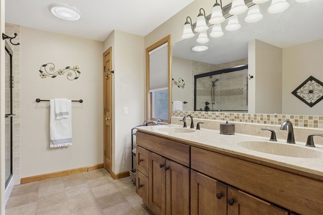 237 Millbrook Dr, East Longmeadow, MA 01028