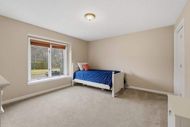 237 Millbrook Dr, East Longmeadow, MA 01028