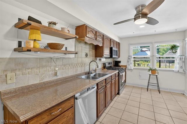 13795 Shawnee Trail, Middleburg Heights, OH 44130