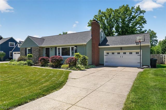 13795 Shawnee Trail, Middleburg Heights, OH 44130