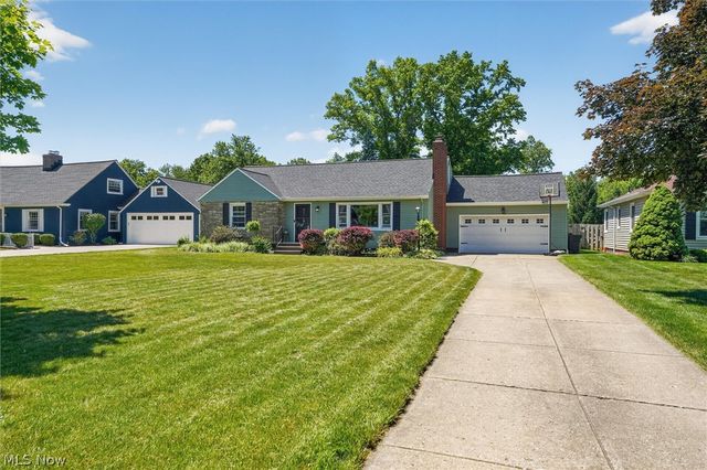 13795 Shawnee Trail, Middleburg Heights, OH 44130