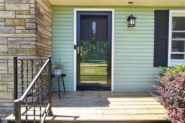 13795 Shawnee Trail, Middleburg Heights, OH 44130