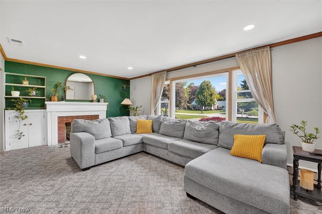 13795 Shawnee Trail, Middleburg Heights, OH 44130