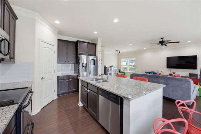 2978 Woodward Down Trail, Buford, GA 30519