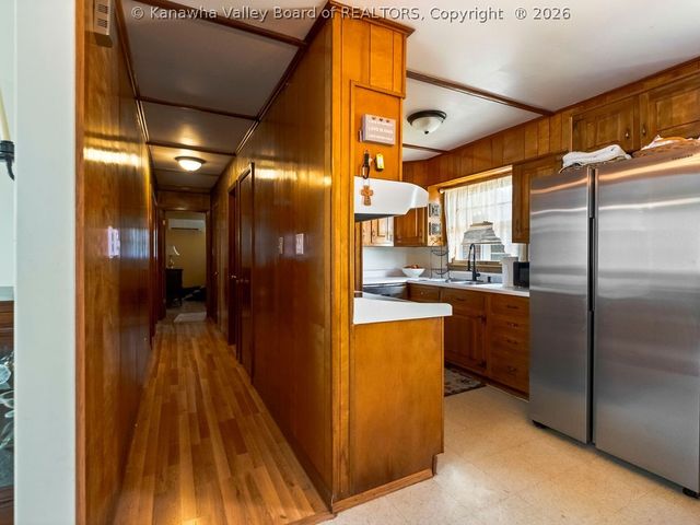 2010 Cameron Lane, Sissonville, WV 25320