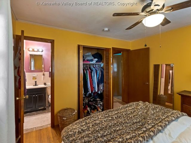 2010 Cameron Lane, Sissonville, WV 25320