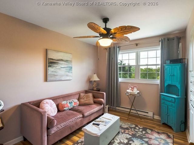 2010 Cameron Lane, Sissonville, WV 25320