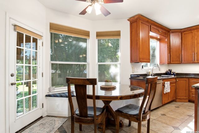 11107 Sadler Grv, San Antonio, TX 78249