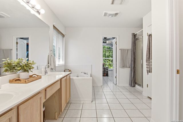 11107 Sadler Grv, San Antonio, TX 78249