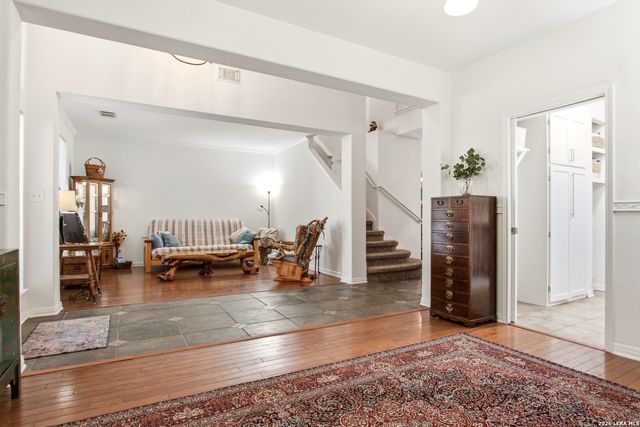 11107 Sadler Grv, San Antonio, TX 78249