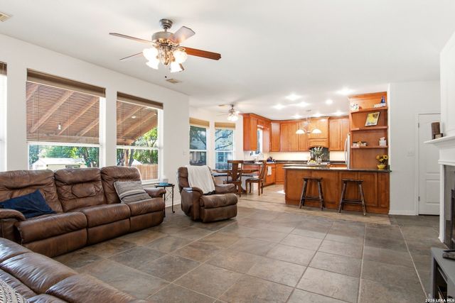 11107 Sadler Grv, San Antonio, TX 78249
