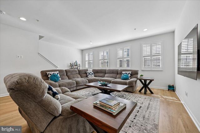 14311 SUMMIT VIEW LN, Rockville, MD 20850