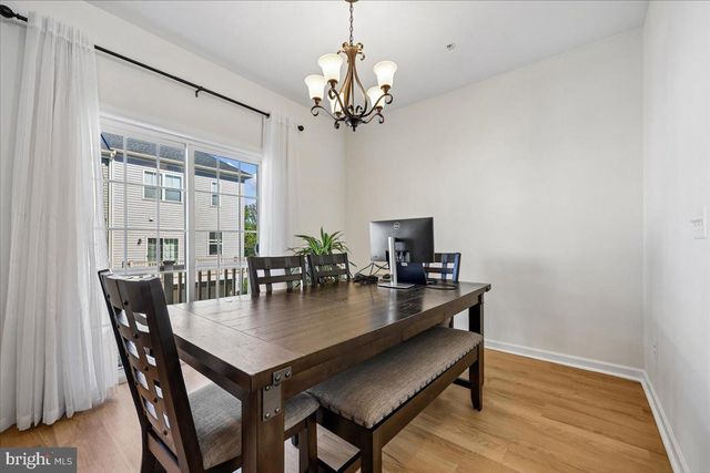 14311 SUMMIT VIEW LN, Rockville, MD 20850
