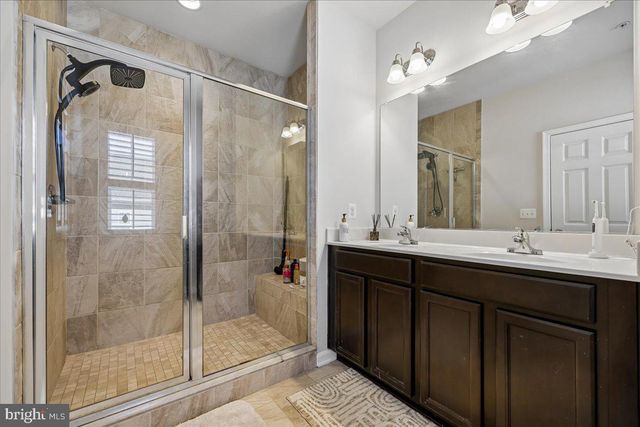 14311 SUMMIT VIEW LN, Rockville, MD 20850