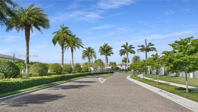 2676 SE 12th St 2676, Homestead, FL 33035