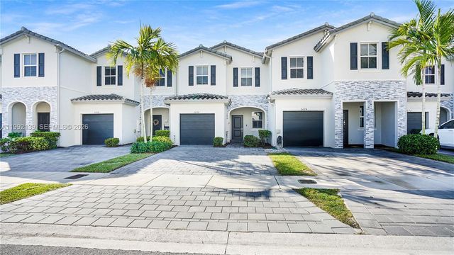 2676 SE 12th St 2676, Homestead, FL 33035