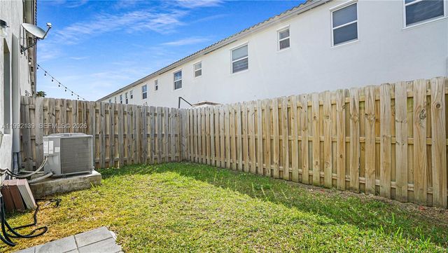 2676 SE 12th St 2676, Homestead, FL 33035