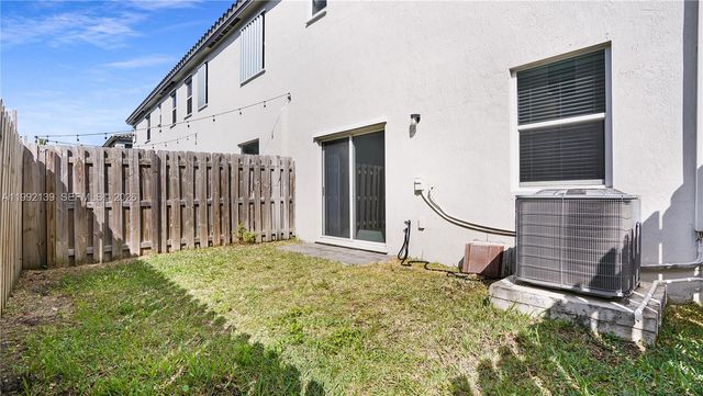 2676 SE 12th St 2676, Homestead, FL 33035