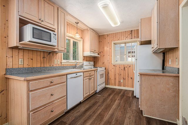 49209 Howard Avenue, Grand Beach Vllg, MI 49117